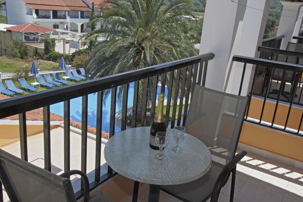Perros Hotel Agios Stefanos Avliotes  Room photo