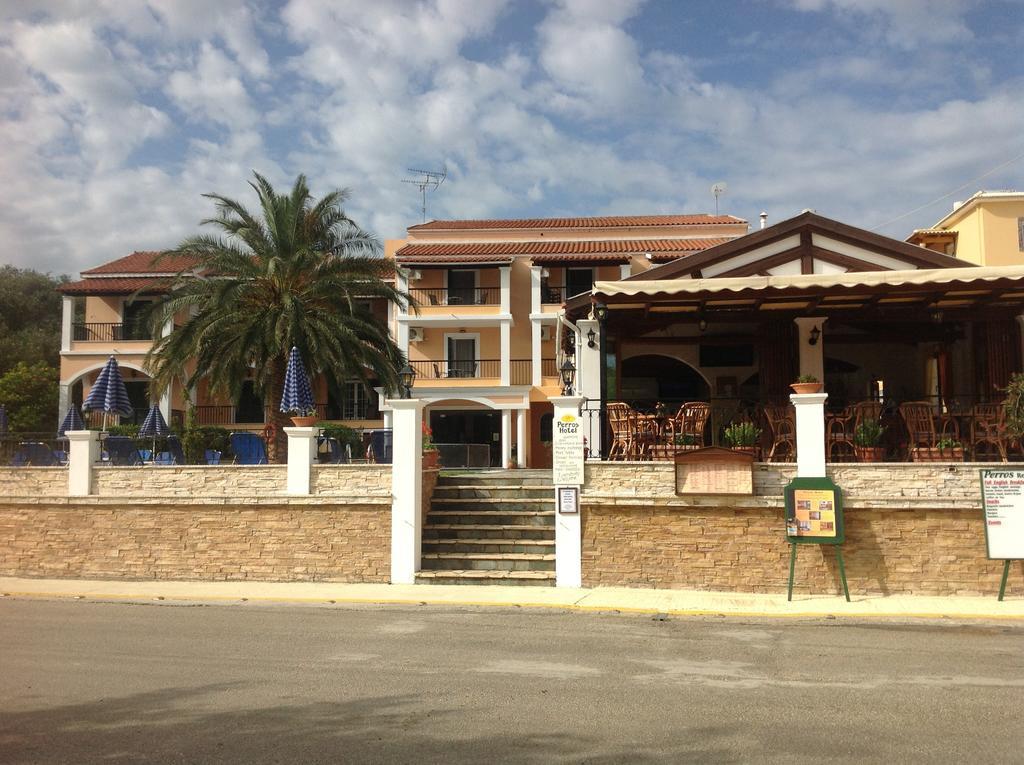 Perros Hotel Agios Stefanos Avliotes  Exterior photo
